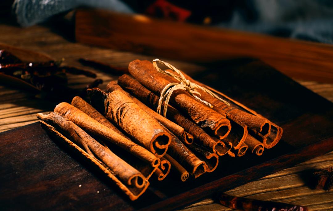 肉桂虽然能大补阳气，但少了这4个搭档，就没什么效果了 肉桂能补阳气，总是手脚