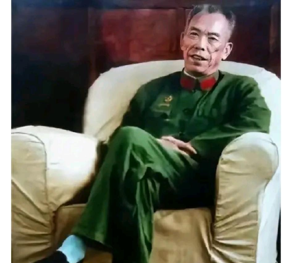 1985年，“万岁军”军长梁兴初猝然离世。10月4日晚上，老部下前来探望，病房里