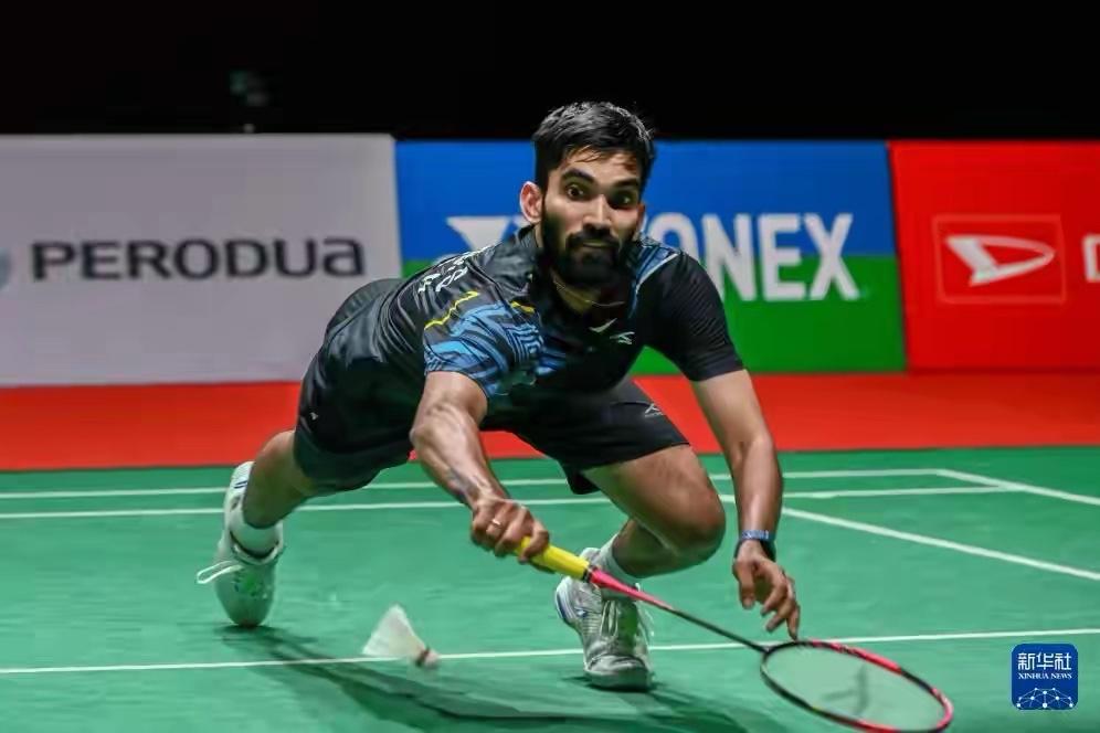 林俊易已经在不经意间晋级德国公开赛的男单8强了，证明之前打团体赛完全是摆烂，明明