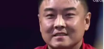 林诗栋输了，王皓却笑了。哀莫大于心死就是王皓这种苦笑而不是哭。最真实的无耐感，又