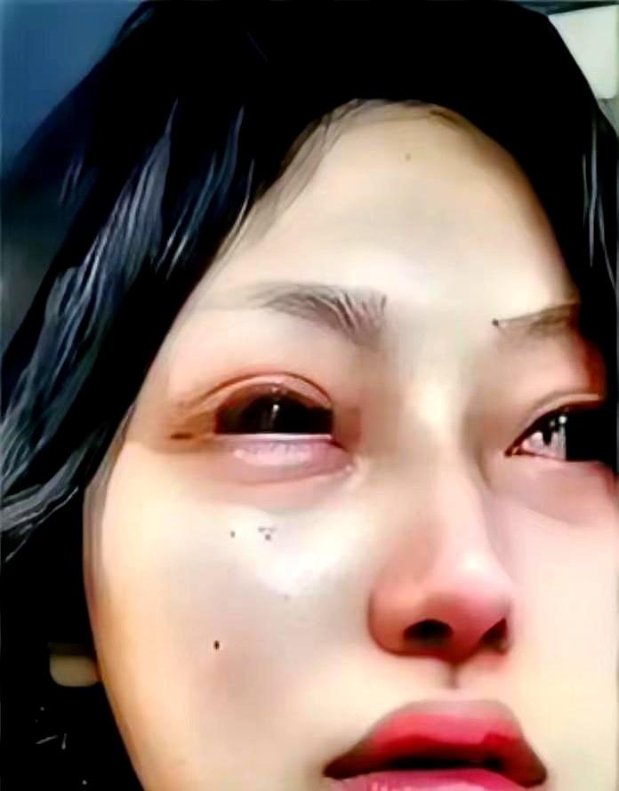 鞭炮味还没散时，河南一桩迎亲被当场掐断。半年筹备，李浩把28万8彩礼打齐，三金