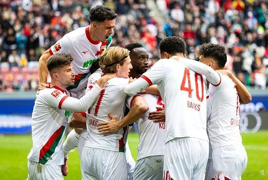 016德甲奥格斯堡vs多特蒙德德甲双方周中都参加了德国杯的比赛