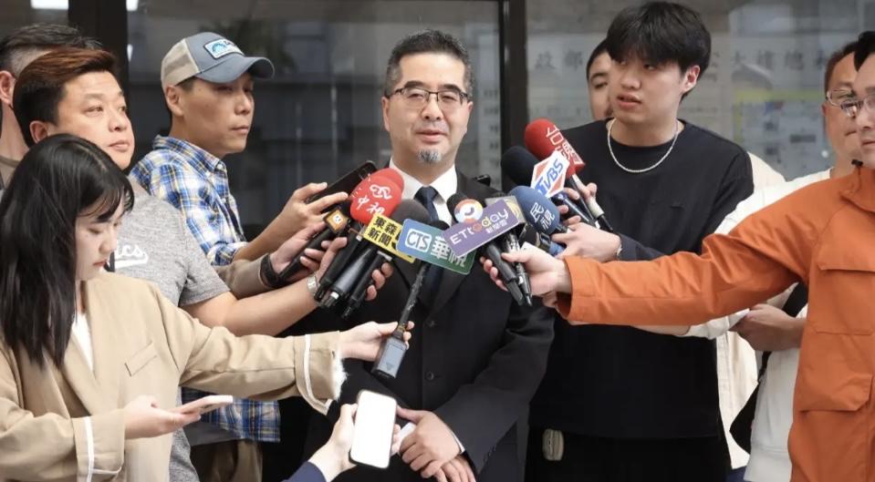 国民党主席选举这是要“变天”了？萧旭岑直接放话“弃保效应没用”，还说派系和人