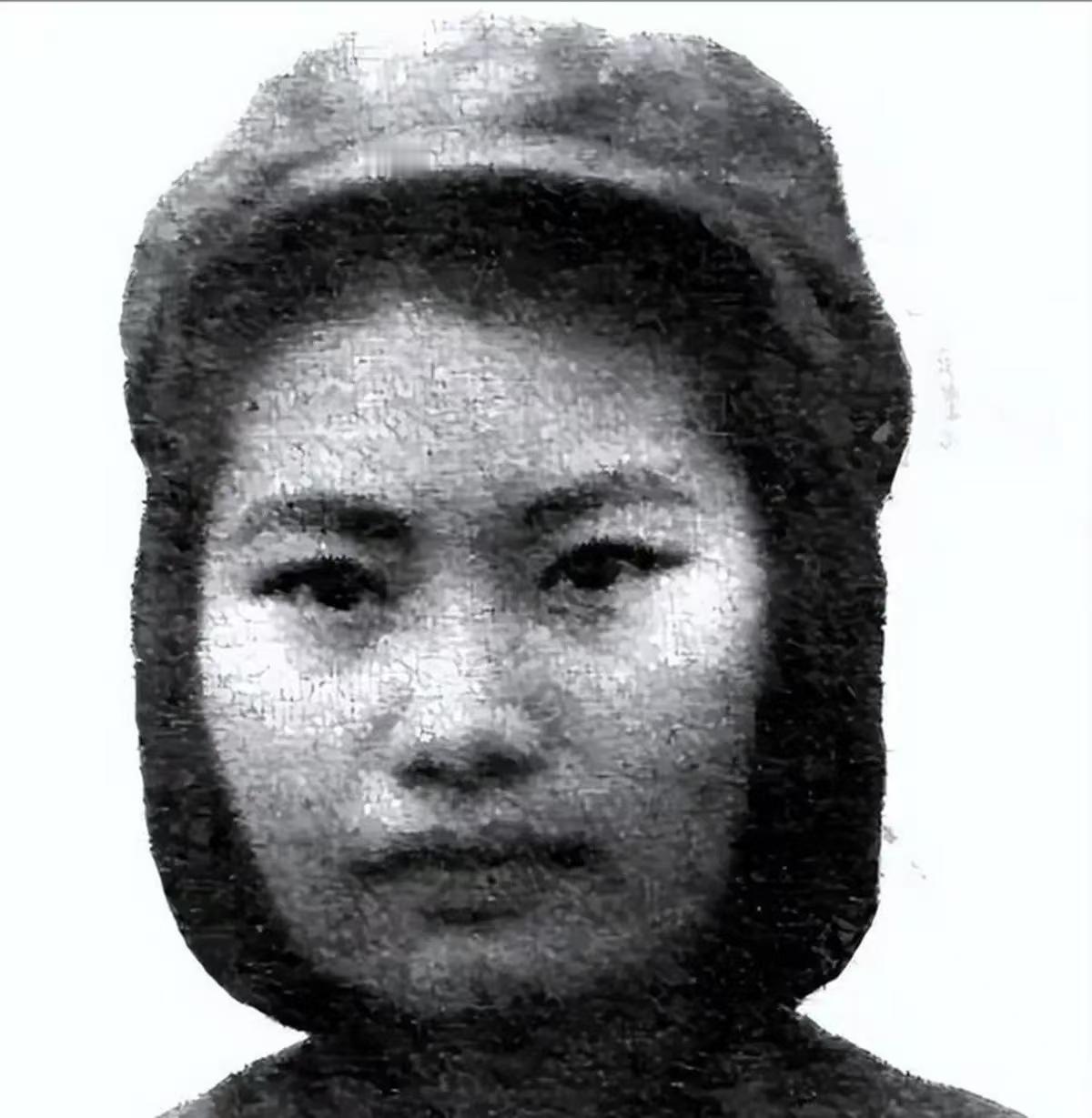 1939年，一个女八路每天被日军严刑拷打，只剩下最后一口气了，然而一个汉奸还不肯