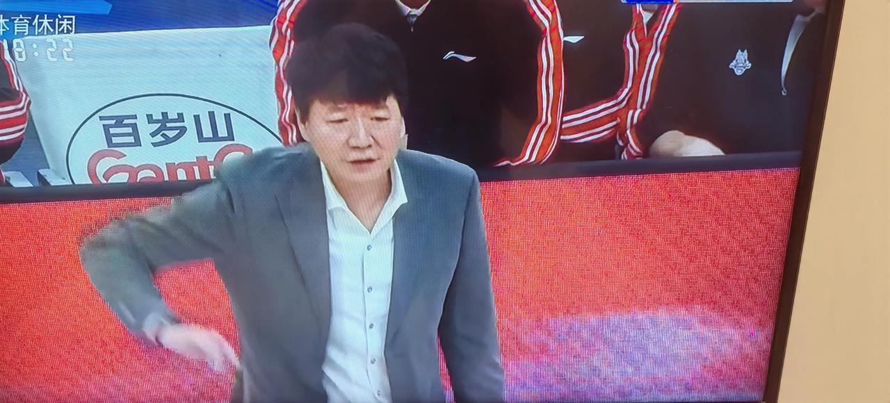 山东高速玩砸了其实知道主教练怎么想的，面对四川全华班，最后还有四分钟领先15分