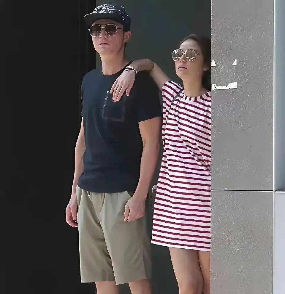 林心如最怕坐霍建华的车。不是因为车技，而是他开车时有个“老毛病”：你必须全程陪聊