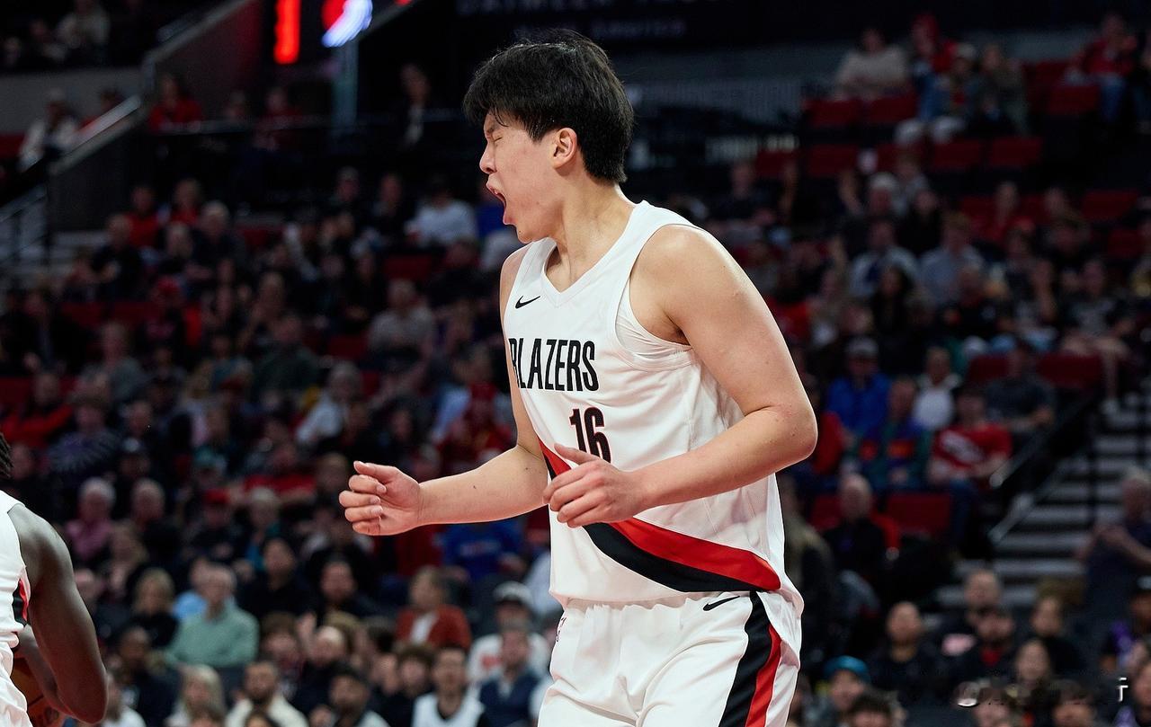 杨瀚森砍下9+5+3，练级回来就是管用，得分创NBA生涯新高NBA常规赛，开