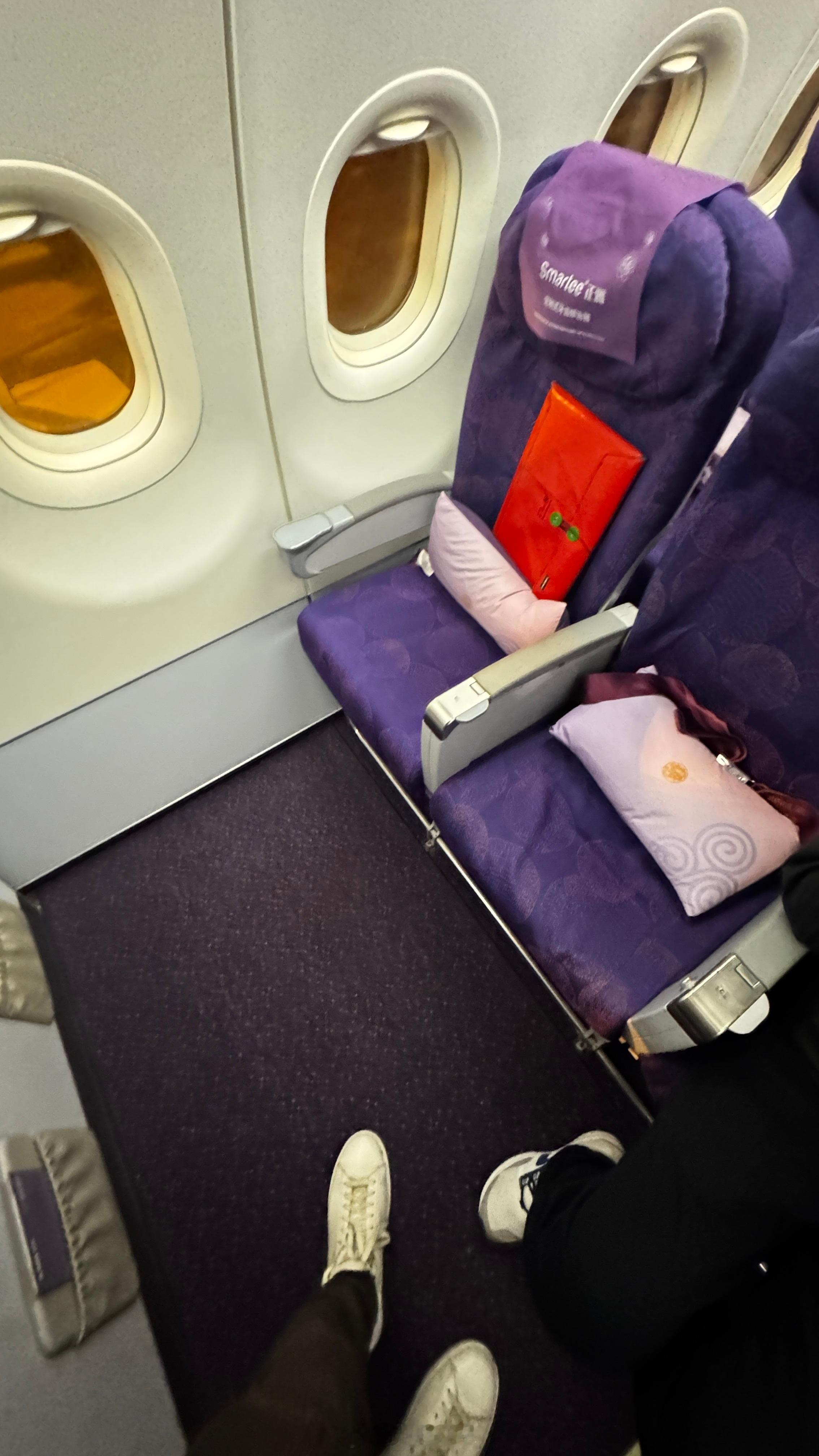 吉祥航空的腿部空间还可以吧！克总随感襄阳​​​