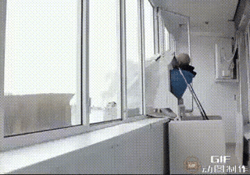 大爷发明的“逃生布袋”，从30楼下来只要20秒！低成本，高实效，建议推广开来！