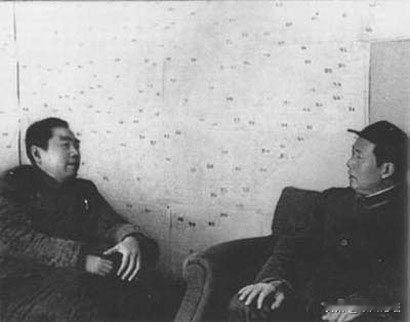 周恩来晚年含泪揭秘，当年若非毛主席深夜提灯来，历史或将改写1935年3月10日