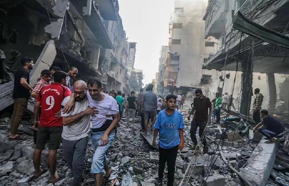 当下的以色列，正有前所未有数量的犹太人，拼了命地往外逃，作为以色列国门的本-古里