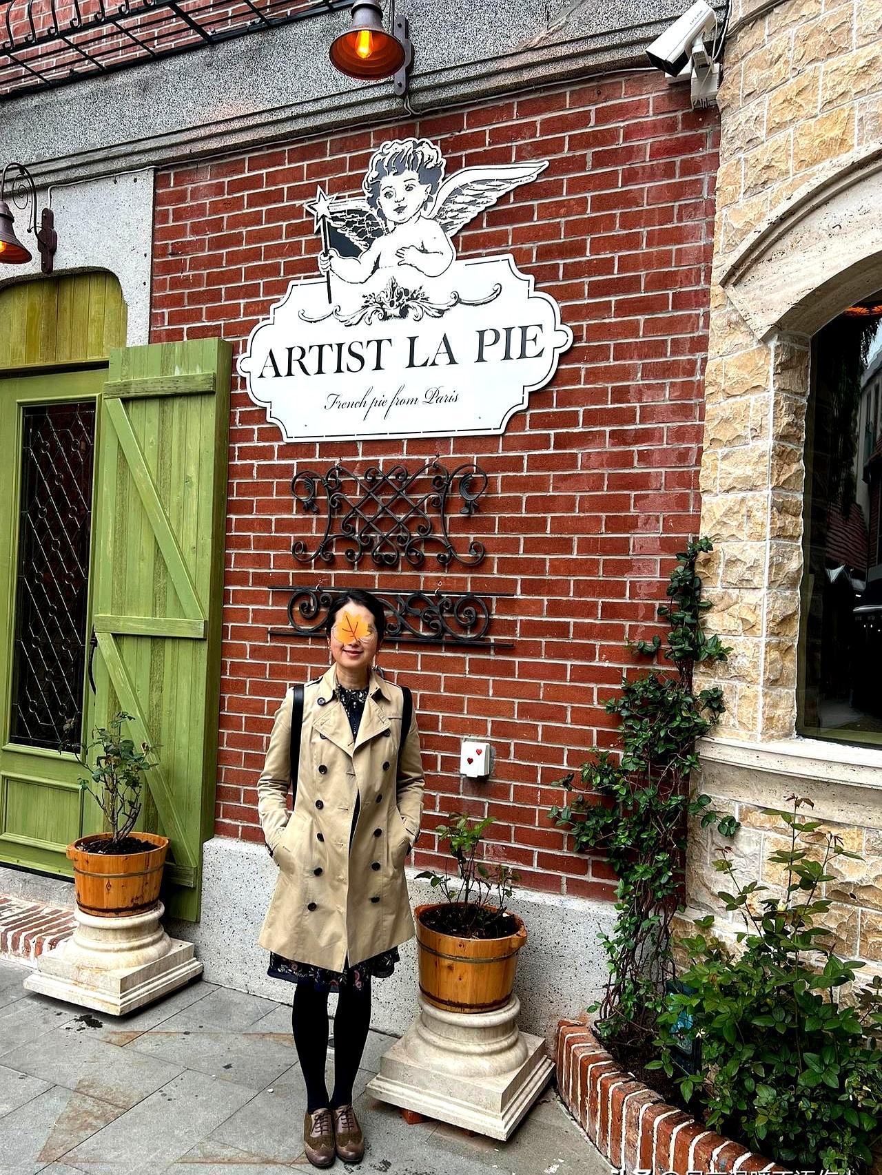 我决定不折腾了，保命要紧。她退休后跑去美国陪了两年孩子，回来发现自己一辈