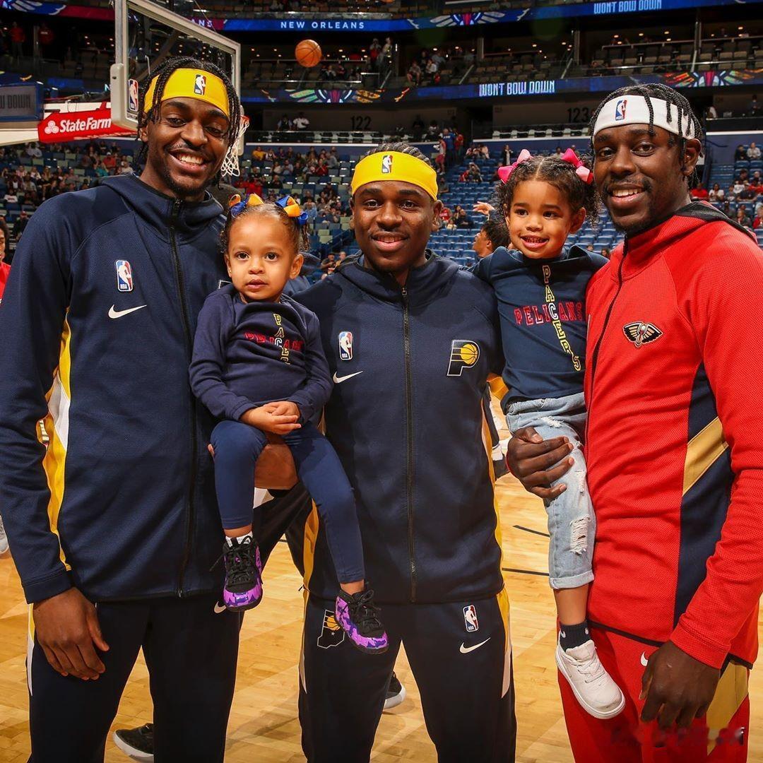 美媒:火箭队打兄弟牌，让阿隆-霍乐迪喊话朱-霍乐迪近日，美国媒体披露，火箭队打