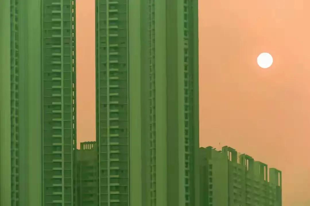 最近农村有房的朋友可得留意了，今年国家对农村房屋管理动真格了，统一按照新办法处理