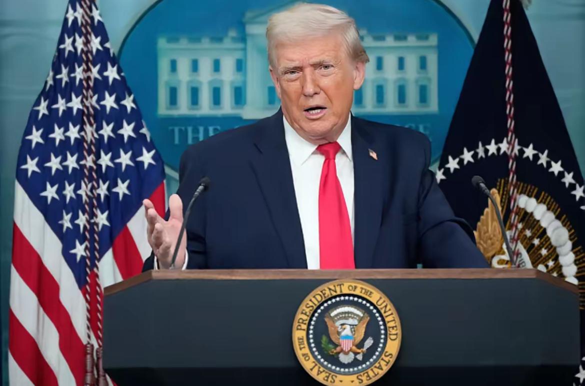 终于服软！特朗普坦言对华关税太疯狂，直言必须尊重中国3月28日俄罗斯卫星通讯