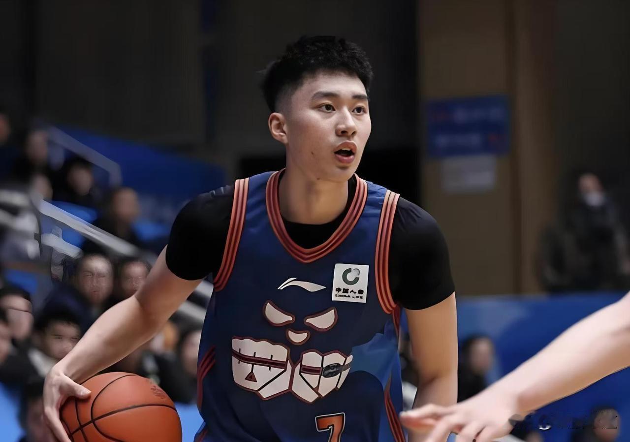 段睿骐4年B类合同加盟辽宁，这一交易说明了两个问题：一是辽宁男篮下赛季并不会像外