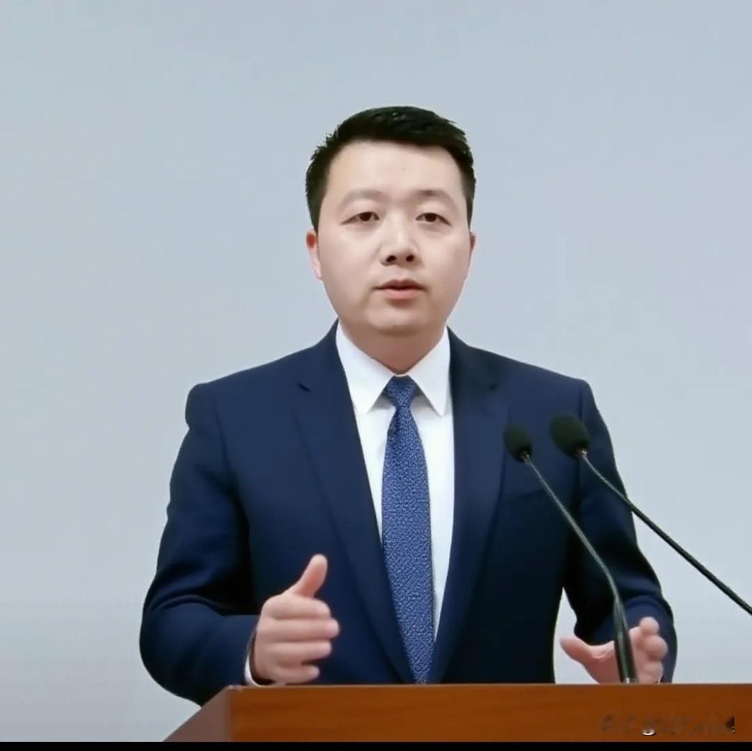 别再骂小三了，咱们直接去告立法专家吧！为啥？因为这位叫罗鸿的专家，居然