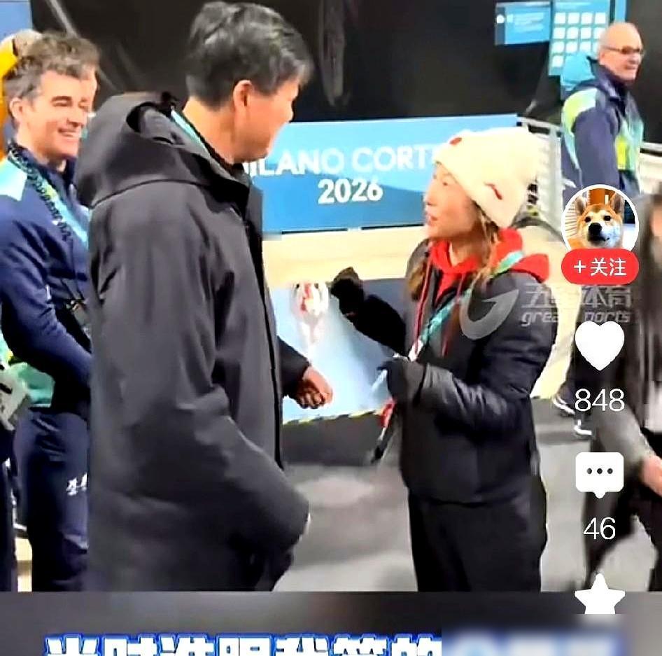 59岁李琰，一边是102年首金，一边是32年最差战绩。她带的速度滑冰队，宁忠