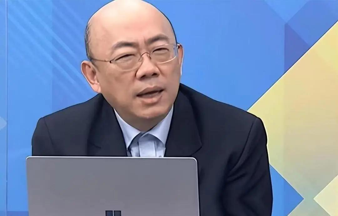 台湾省名嘴郭正亮发出警示，台湾正在经历一场毫无底线的战略大转弯。郭正亮在节目中