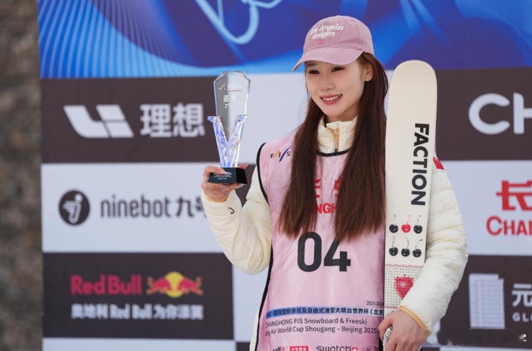 刘梦婷在世界杯北京站获得女子自由式滑雪大跳台银牌。收获职业生涯第四枚世界杯奖牌，