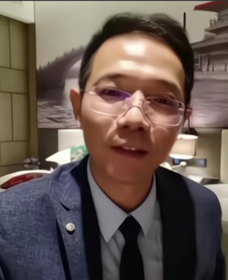 三月近日算是挖到大娘宽哥的老巢了，又挖出一个大瓜！三月直播爆料，表示宽哥家的人