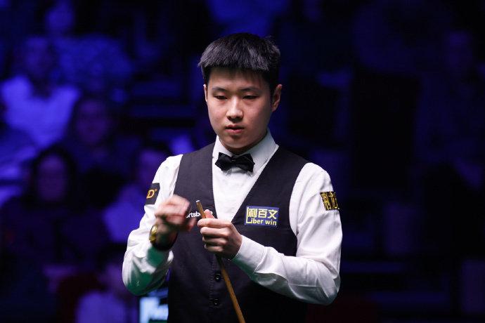 中国军团资格赛约有5人进正赛!中国军团在斯诺克世锦赛资格赛的厚度依然在线。周跃