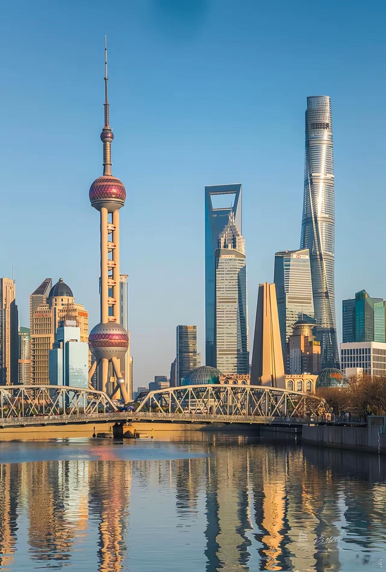 不管你信不信？中国已有七个过剩产品。1.房子过剩。空置房越来越多，不少城市晚上