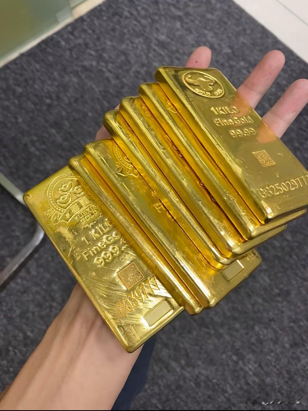 收了2年黄金，真心奉劝大家一句！如果你手里有超过200克黄金，千万不要在这