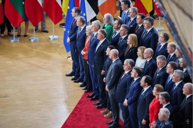 中国不跟美国混，反而成了世界第二？真相让人意外