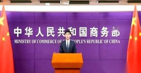 签了个合同，等于把自家钥匙交给了外人，还让你指认谁是“坏人”。这事儿你敢信？说