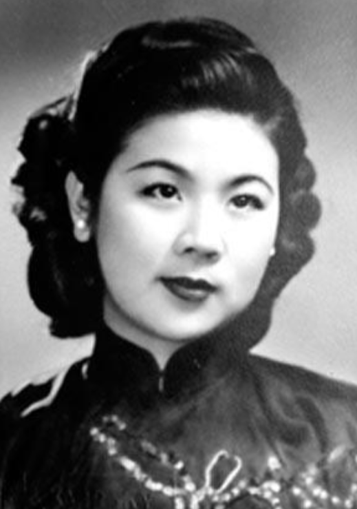 1954年，一富家小姐拿出“私房钱”，对一穷小子说：“你没钱没事，我有！咱们马上