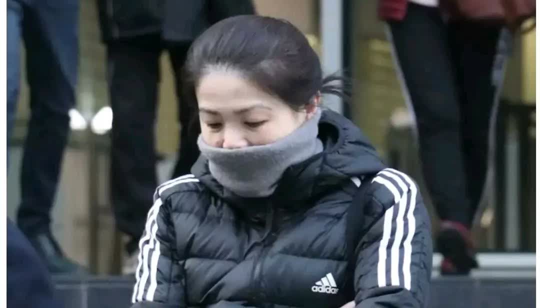 又一个曲婉婷式的带孝女澳大利亚49岁华人母亲陈梅莲近日出庭受审，因她14