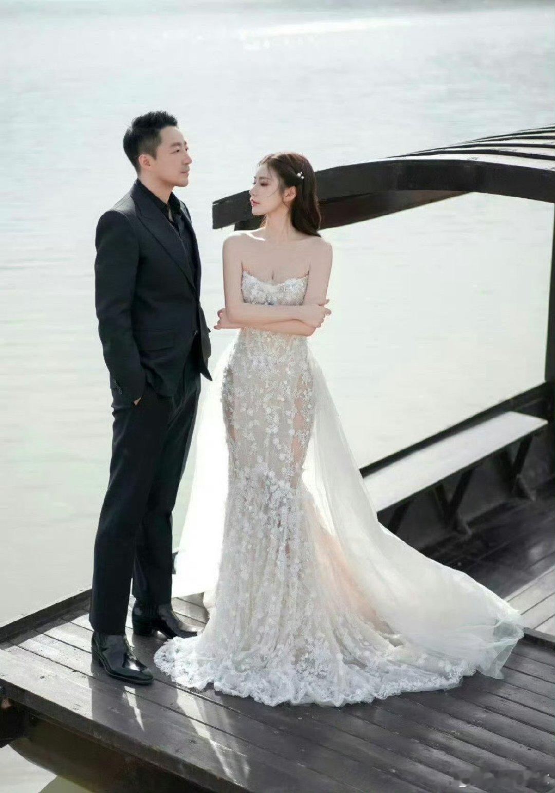 马筱梅孕期写真孕期写真天花板预定！三套妆造精准拿捏孕期美感，隔着屏幕都能感受到