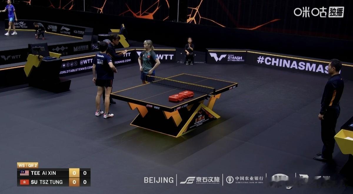 真厉害！香港天才少女速胜马来西亚一姐，昂首晋级女单资格赛决胜轮！北