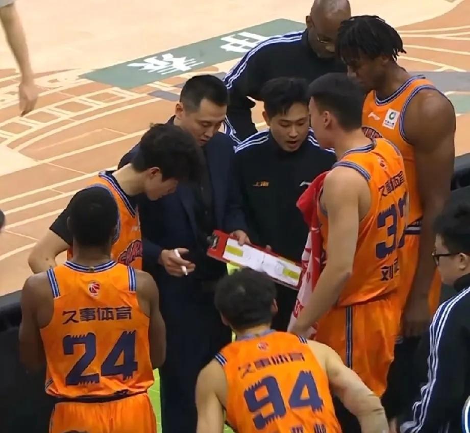 CBA常规赛打到尾声，各支球队的状态呈现出明显的两极分化，尤其在八强队伍里，有的