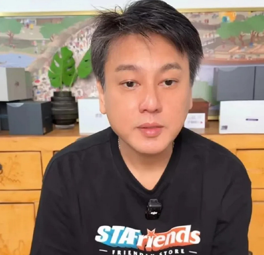 朱孝天在直播时被网友直言：“你是F4里最没流量的。”他听完回应道：“你说
