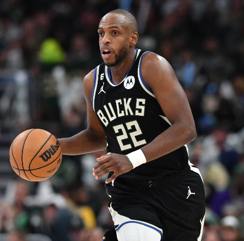 米德尔顿不愿买断是不是意味着下赛季也在独行侠了很多人因为东子被送走都觉得球队没