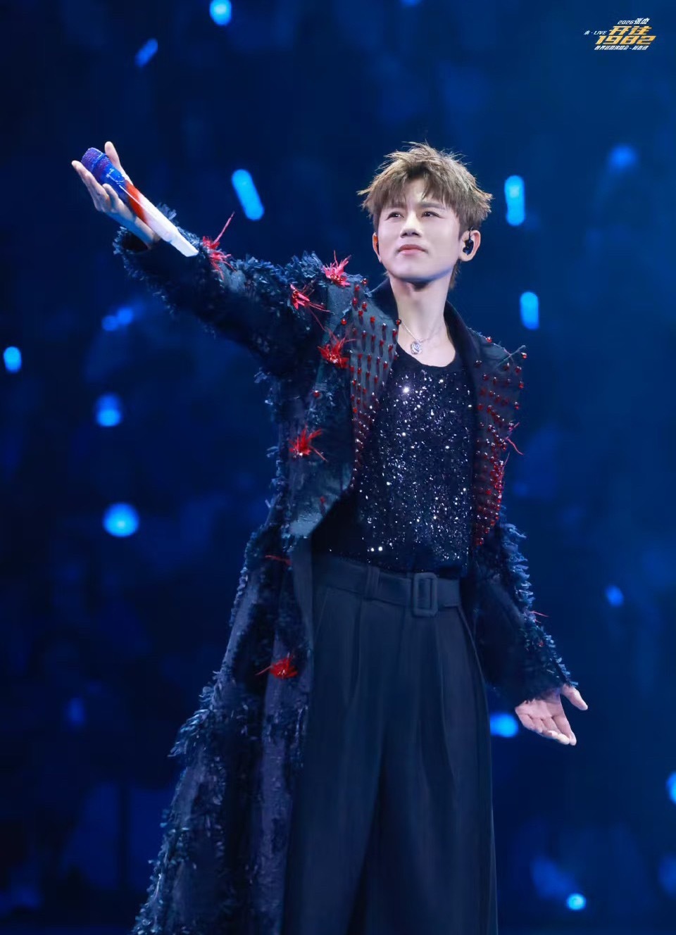 张杰北京鸟巢16场连开创华语纪录张杰北京鸟巢演唱会16场连开创华语纪录，实力派歌