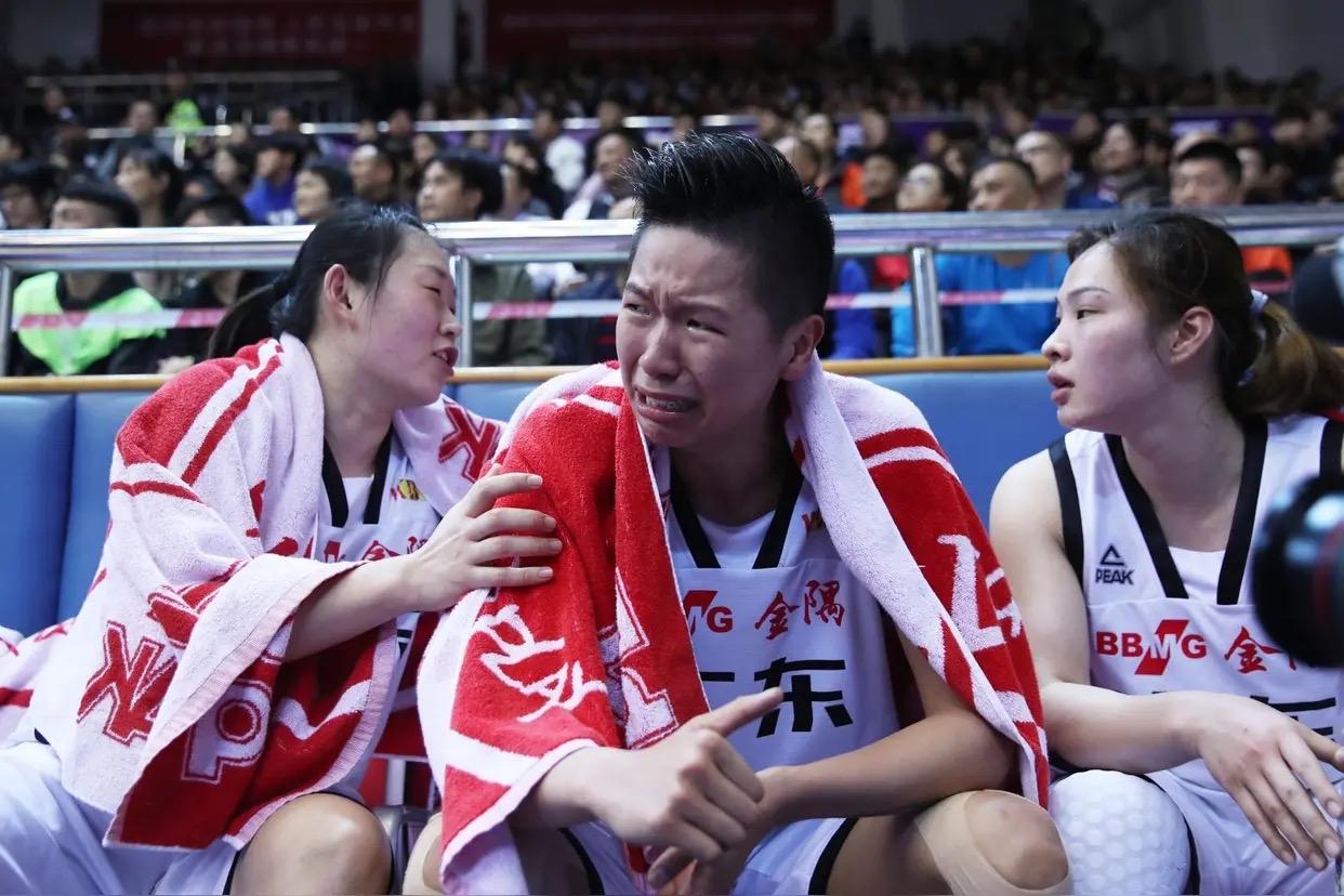 截止目前东莞女篮本赛季展现出的优点！一是人家三分球就是稳，且还能做到东方不亮