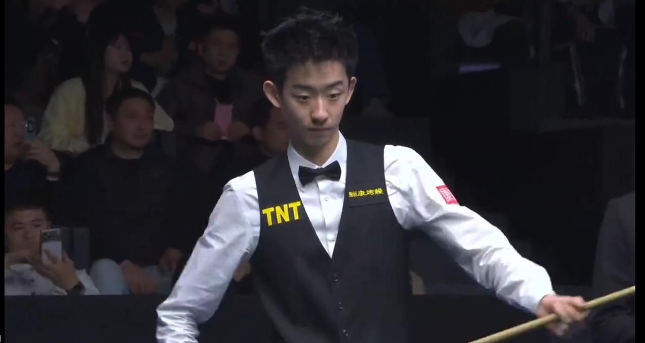 世界公开赛，厉害了吴宜泽，把对手打的看客，4局让小钢炮仅得3分，5：1横扫艾伦晋