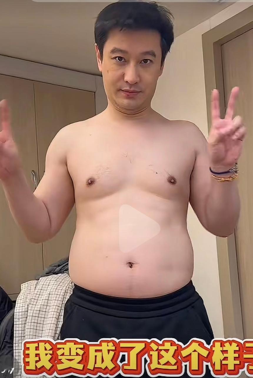 黄晓明变成了这个样子。。​​​