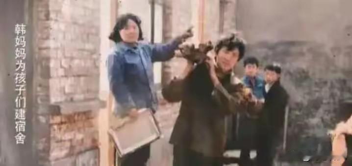 山西1女子请4个流浪儿吃早餐，哪知，这顿早餐竟改变女子一生命运。女子叫张桂