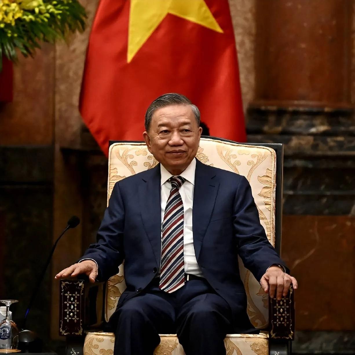 越南刚从美国回来，头一件事就是派人直奔中国。9月20日至25日，苏林赴美国出