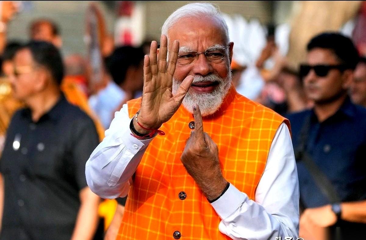 印度陆军参谋长，突然对着镜头说，要和我们弥合“信任缺口”。他甚至罕见地承认，印