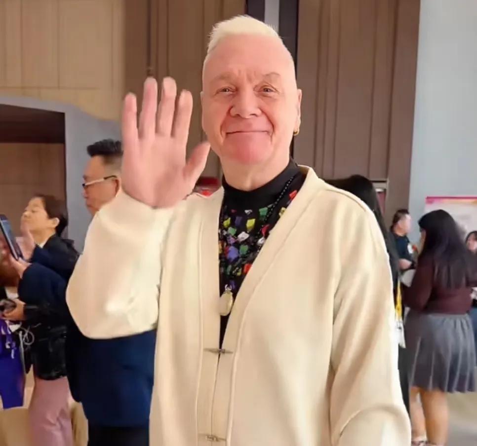 黄飞鸿洪拳第五代传人何麦走了，查了一下才知道，他的晚年生活居然是这样过来的