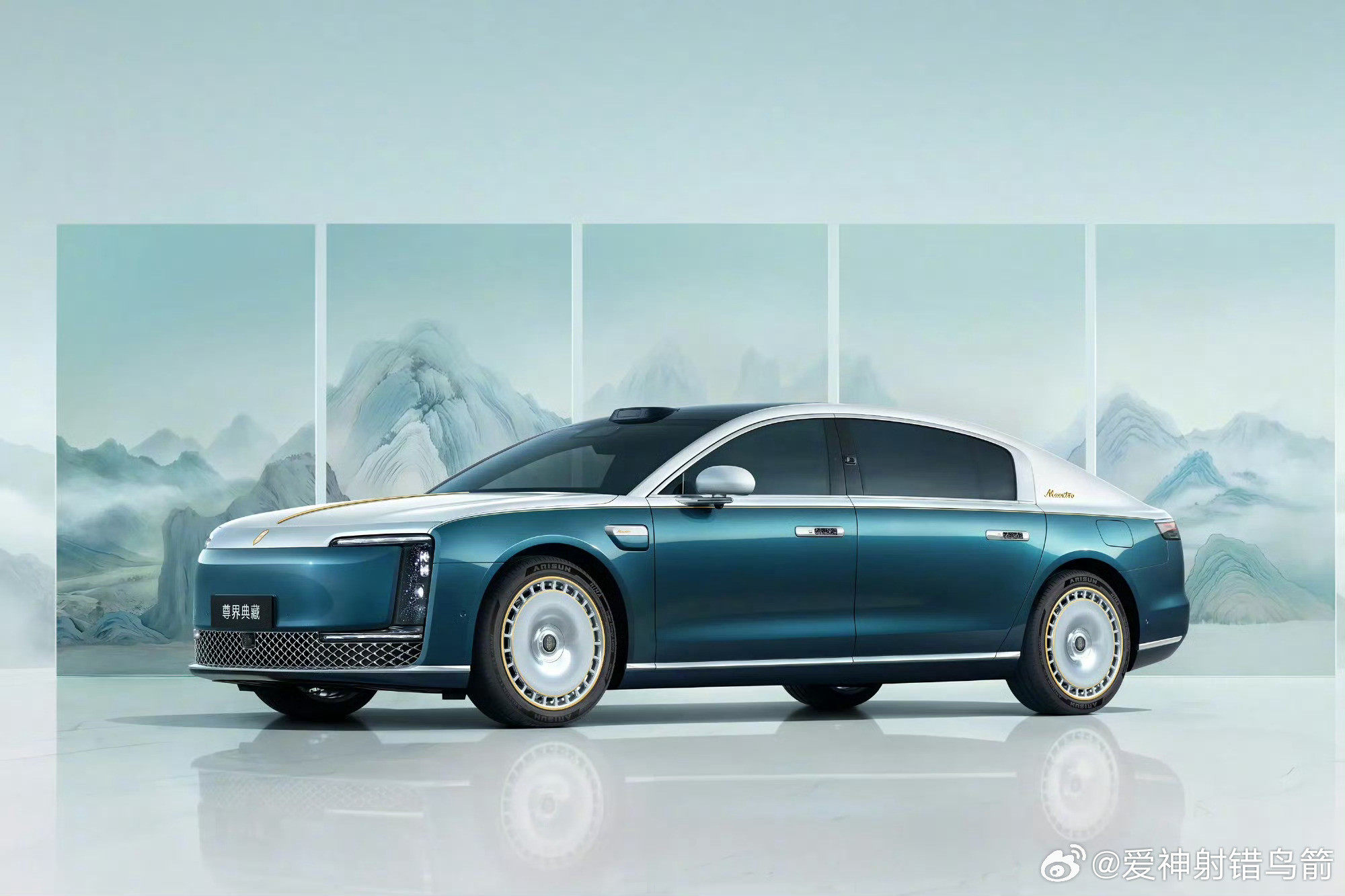 尊界S800的竞品很明确——奔驰S级、宝马7系、奥迪A8L这些D级豪华...