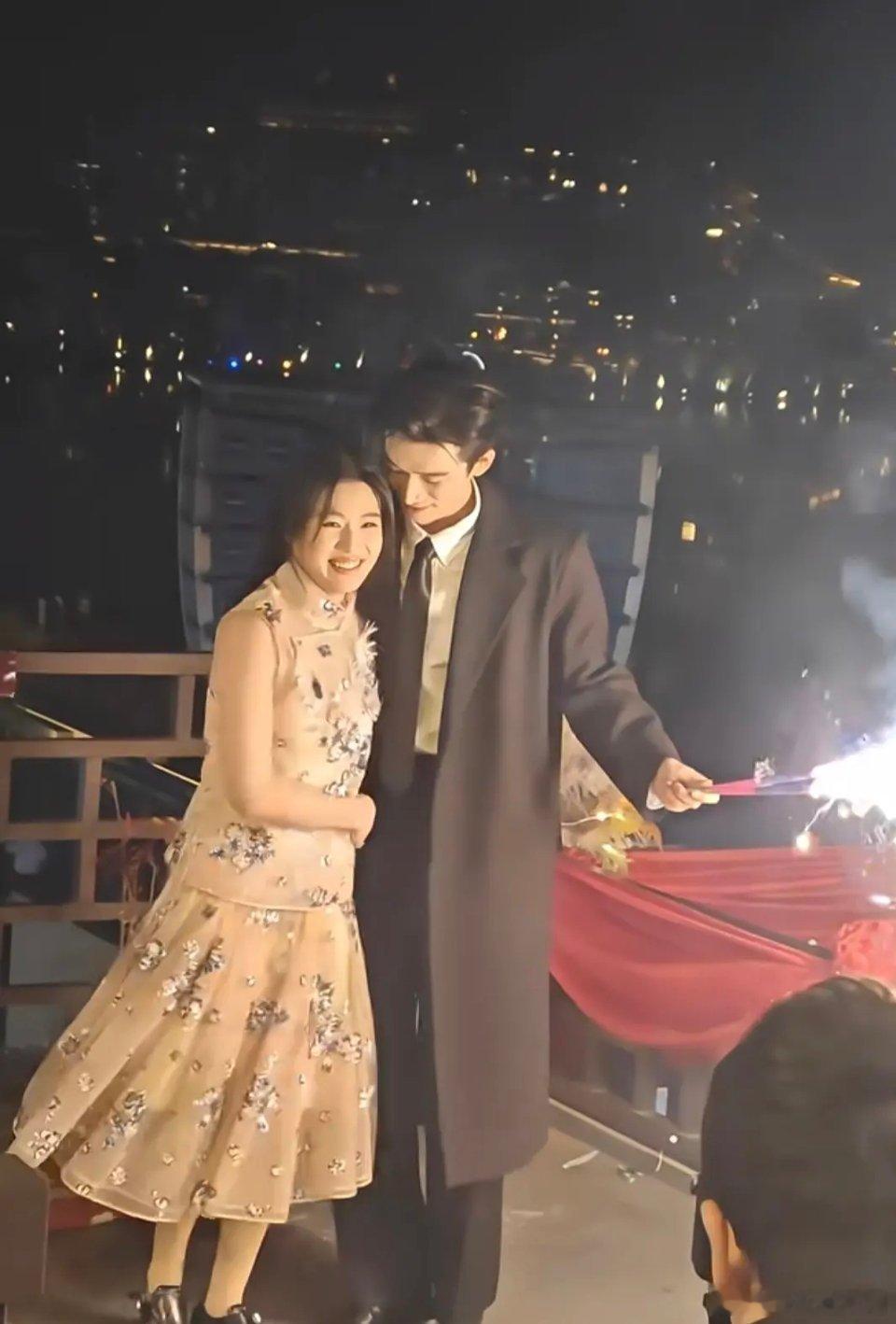 这个剧的妆造师可以换了，这衣服也太显卢昱晓胖了吧