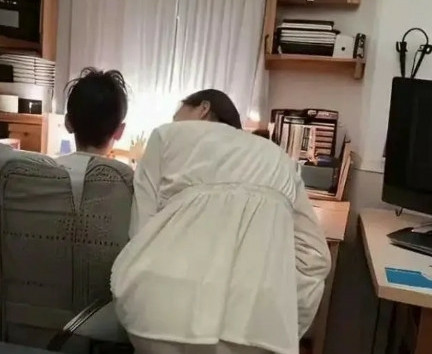 这个时候就需要去孩子去买盒烟了