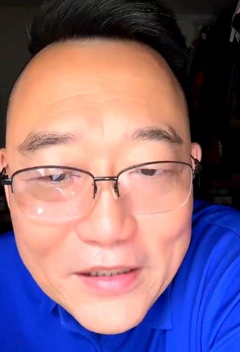 德云社郑好复播，回应《偷斧子》争议。郑好称：我是助演不是主演，所以我在台上就