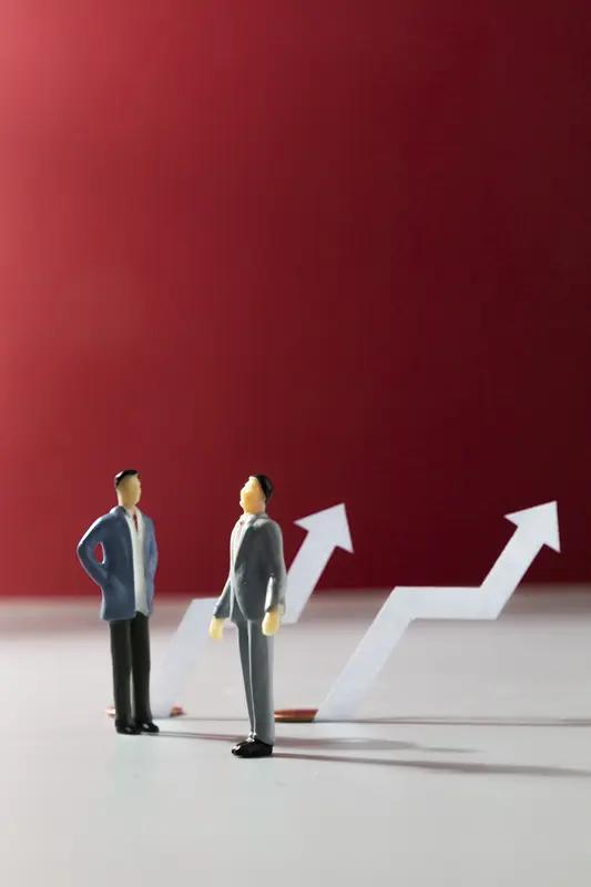 散乱的注意力建不起坚固资产！投资里最忌讳的就是三心二意，散乱的注意力，撑不起